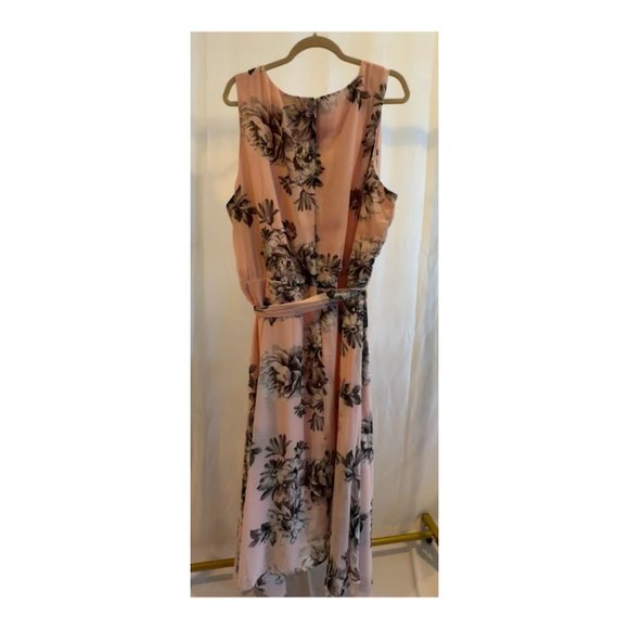 Ballet pink maxi dress with black and gray florals 24W - Picture 2 of 3